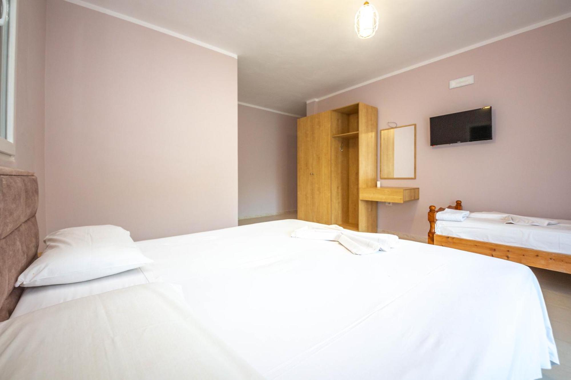 Blu Horizon Hotel Gjipe Дермі Екстер'єр фото