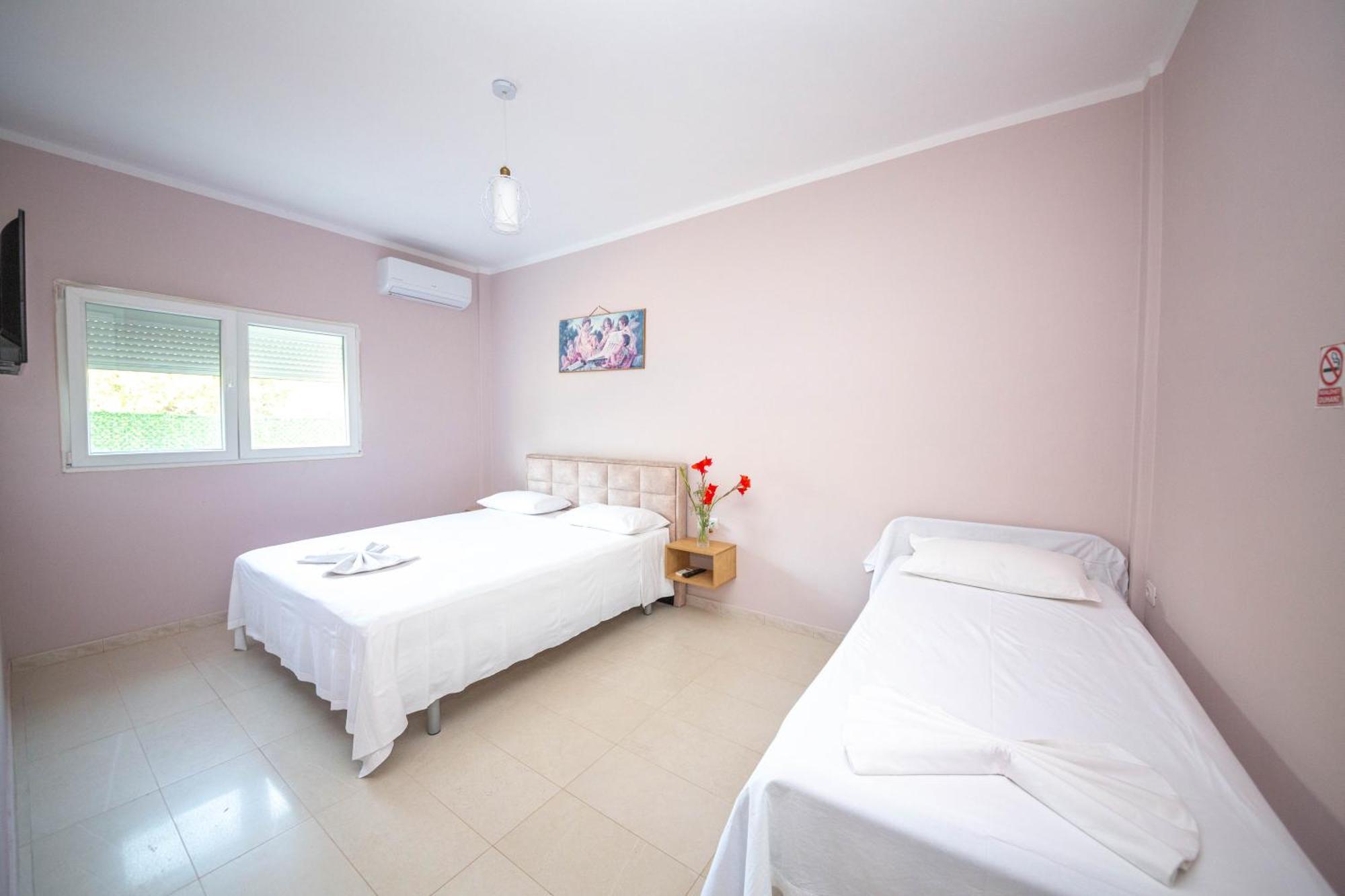 Blu Horizon Hotel Gjipe Дермі Екстер'єр фото