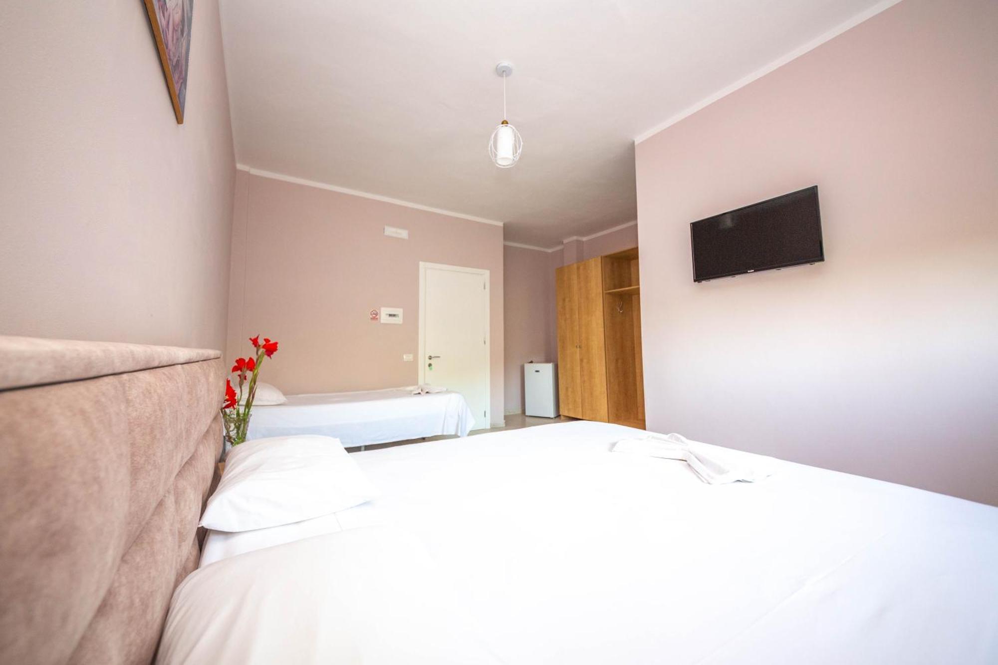 Blu Horizon Hotel Gjipe Дермі Екстер'єр фото