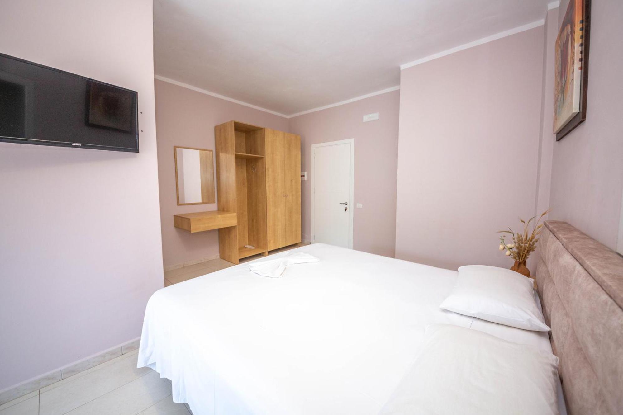 Blu Horizon Hotel Gjipe Дермі Екстер'єр фото