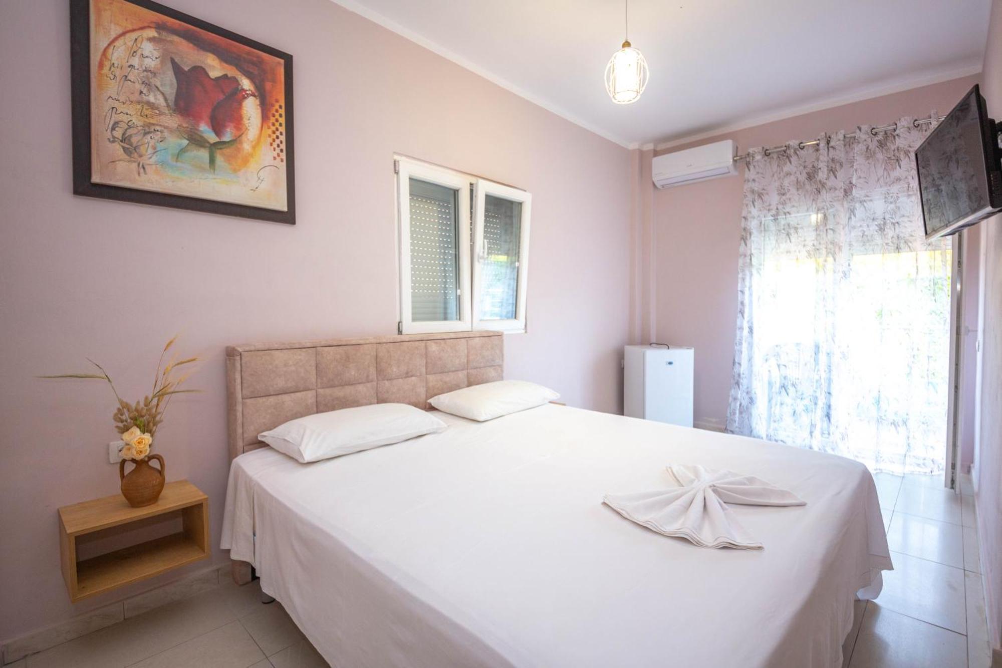 Blu Horizon Hotel Gjipe Дермі Екстер'єр фото
